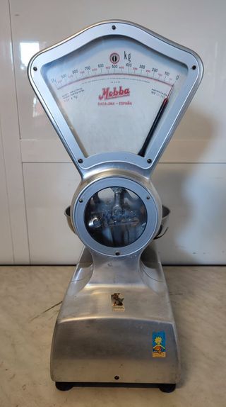 Báscula antigua Mobba