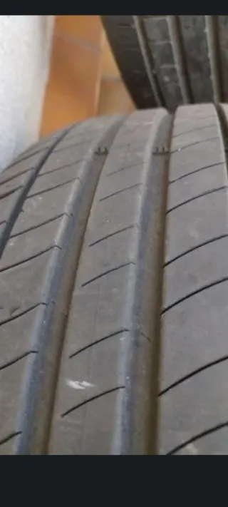 Llantas Mercedes Viano.Neumaticos Mich. 225-55-17