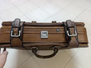 Maleta vintage de cuero