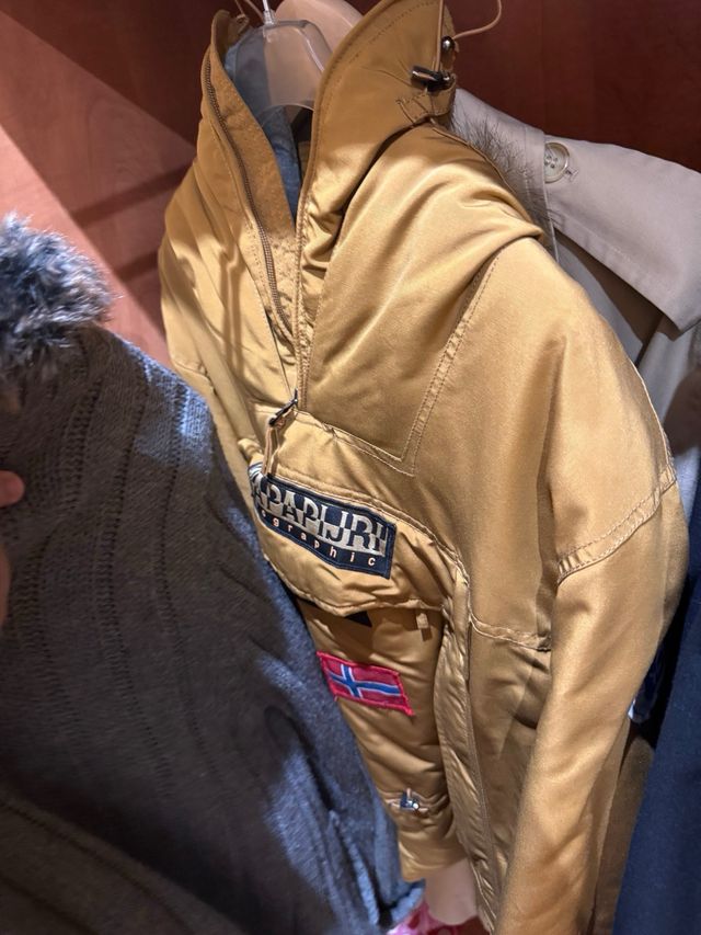 Chaqueta de cuero negra