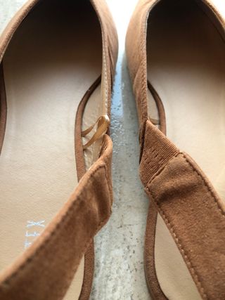 Zapatos planos marrones nuevos