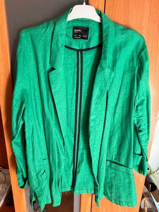 Blazer Bershka verde talla L