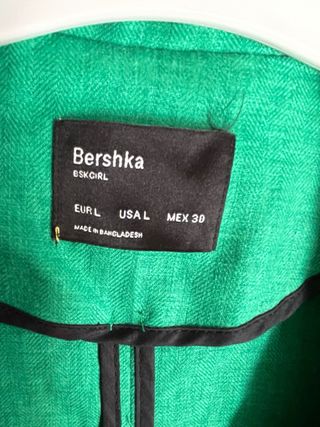 Blazer Bershka verde talla L