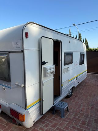 Caravana Bürstner 430 TN