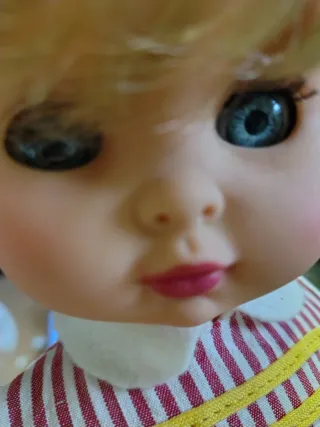 Bambola vintage Furga con vestito a righe