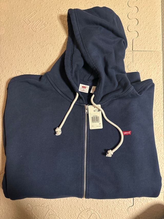 Chaqueta Levi's azul con cremallera