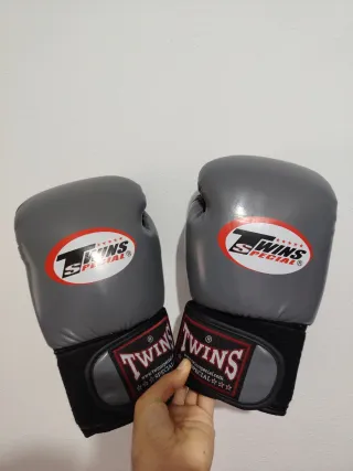 Guantes de Boxeo Twins Grises