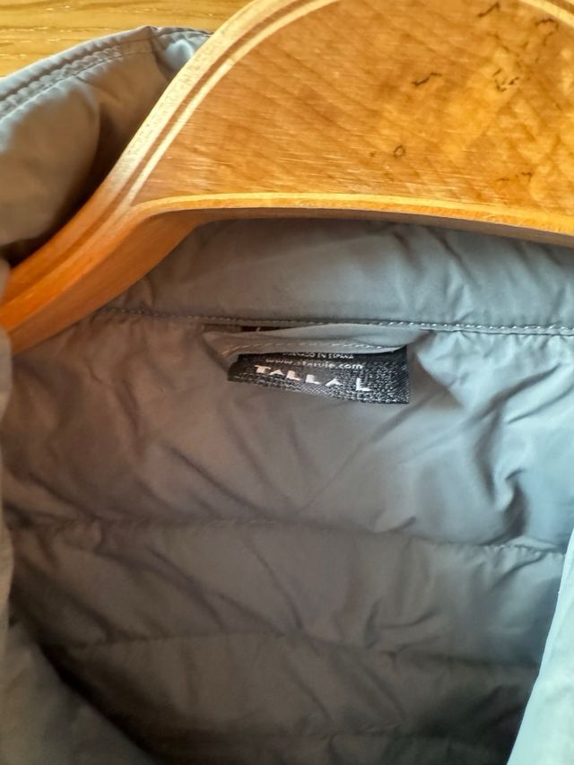 Abrigo ultraligero gris