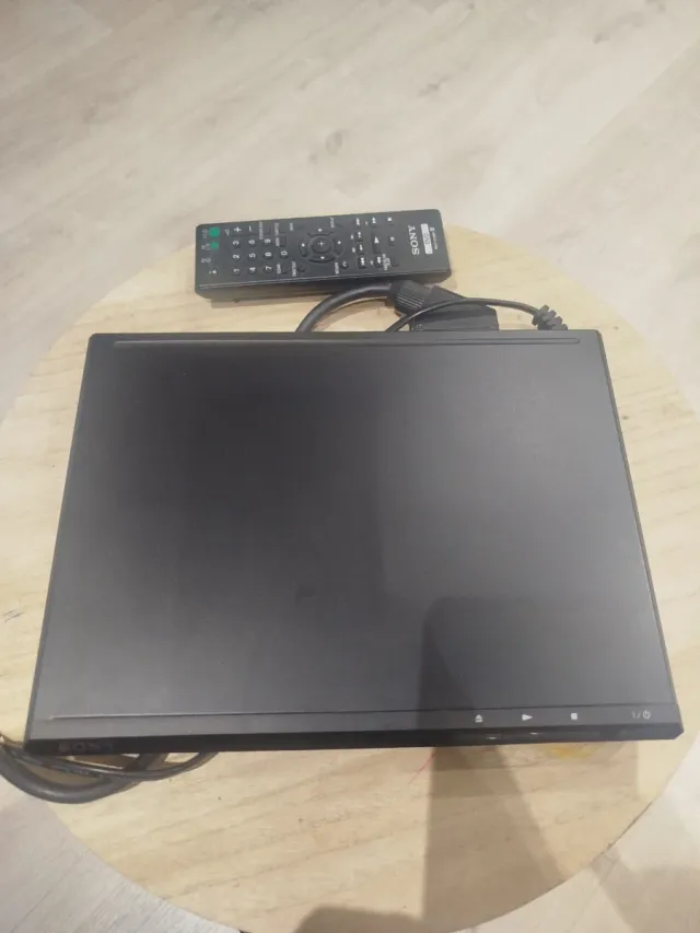 Reproductor DVD/CD Sony con Mando