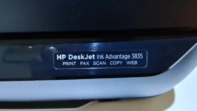 Impresora HP DeskJet 3835 - Multifunción