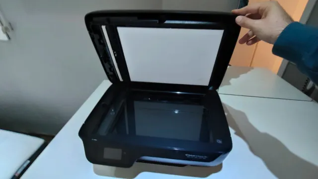 Impresora HP DeskJet 3835 - Multifunción