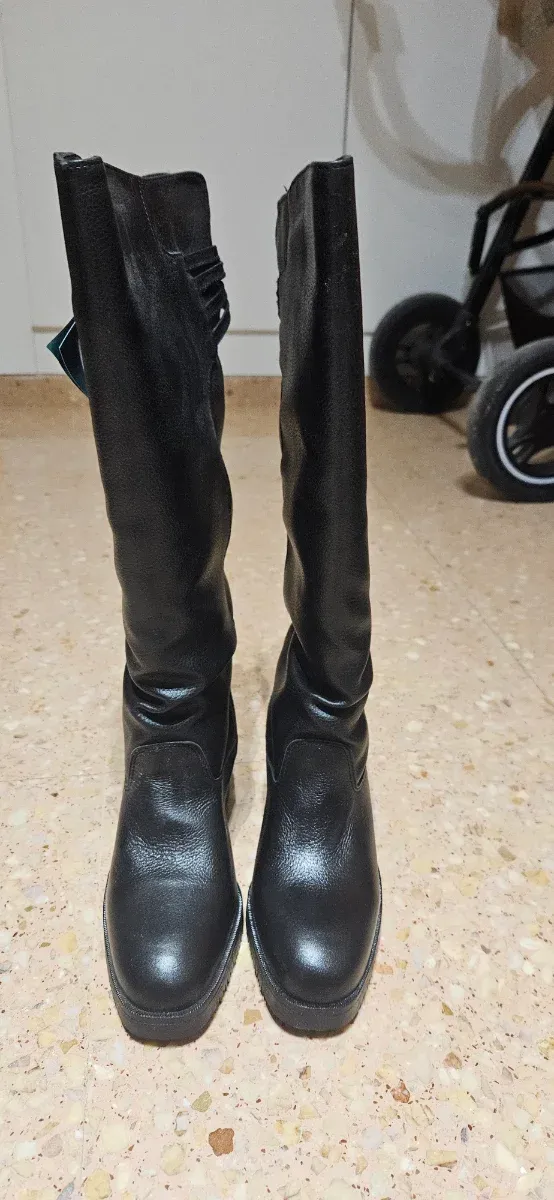 Botas de piel negras mujer