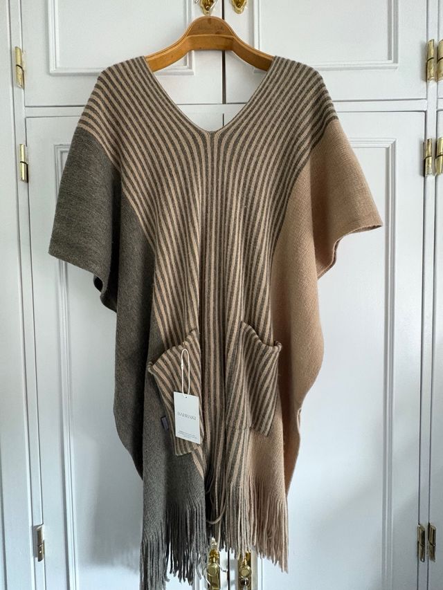 Poncho Babbaki de lana beige y marron