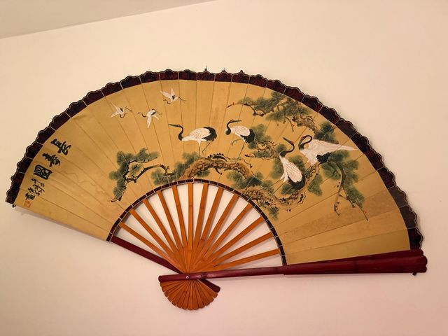 Abanico Decoración Pared Grullas y Bambú