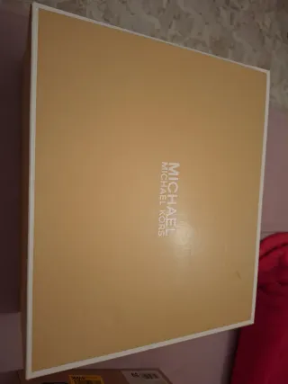 Zapatos Michael Kors Beige y Blanco