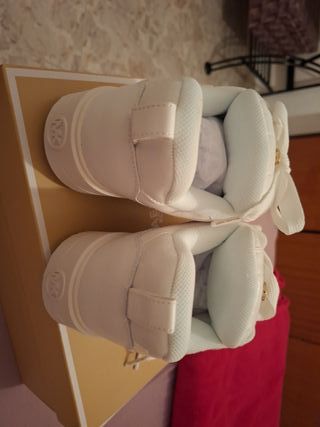 Zapatos Michael Kors Beige y Blanco