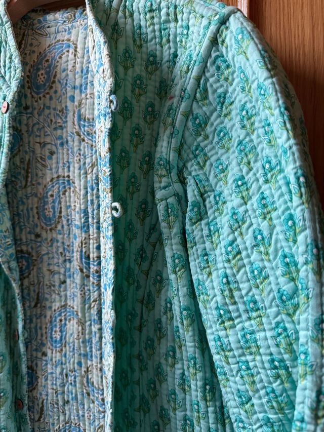 Chaqueta reversible azul y verde azulado