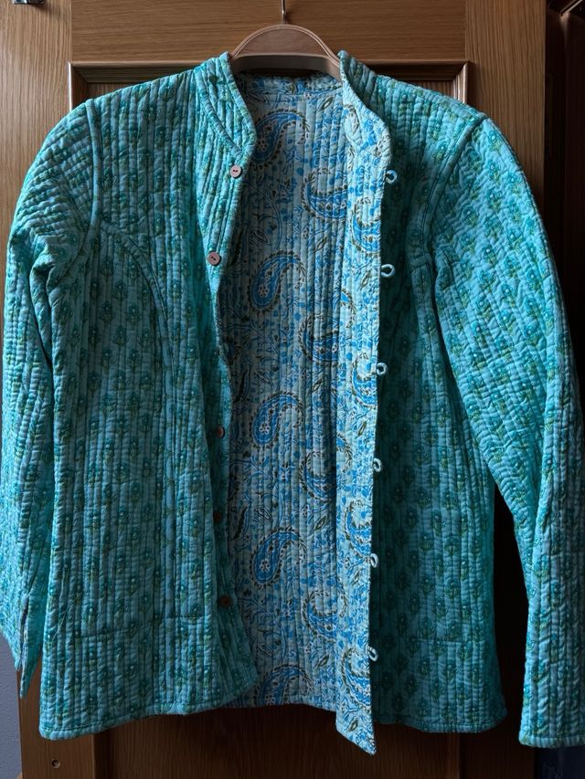 Chaqueta reversible azul y verde azulado