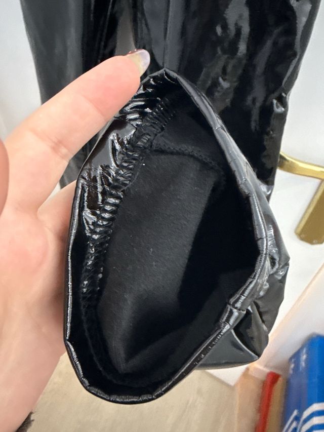 Pantalones efecto piel Calzedonia talla L