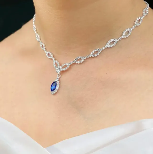 Conjunto bisutería collar, pendientes y pulsera