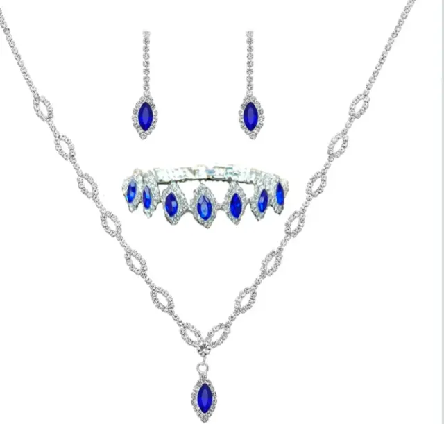 Conjunto bisutería collar, pendientes y pulsera