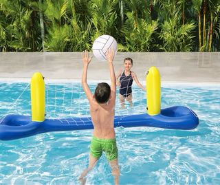 Red hinchable voleibol agua