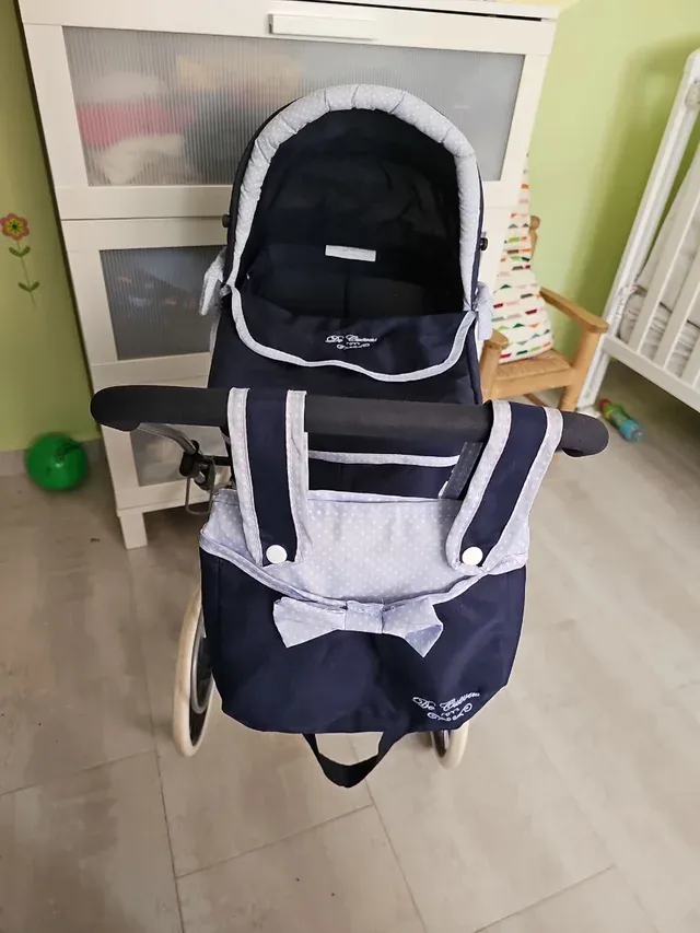 Carrito de muñecas De Cuevas