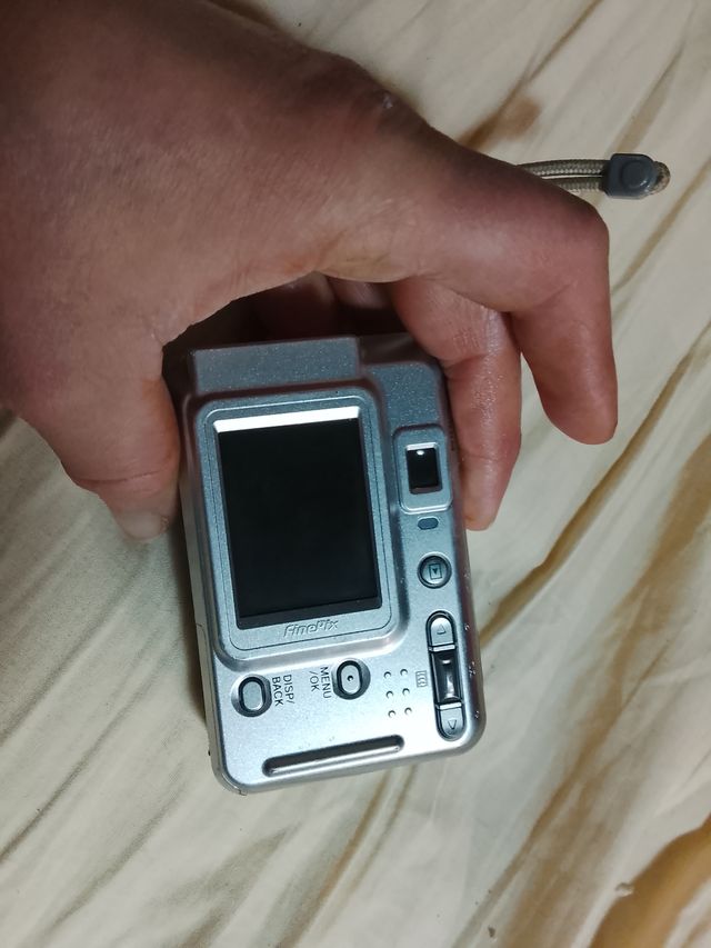 Cámara Digital Fujifilm FinePix Plata