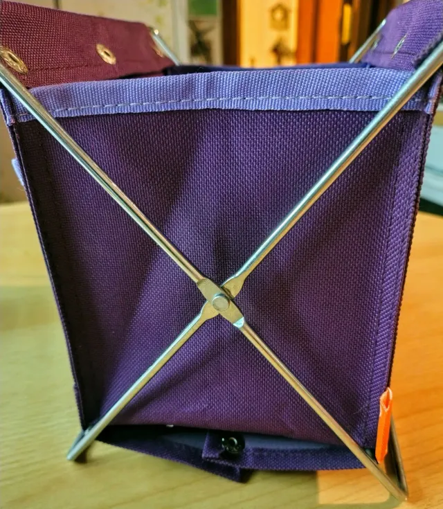 Porta telecomando viola con tasche