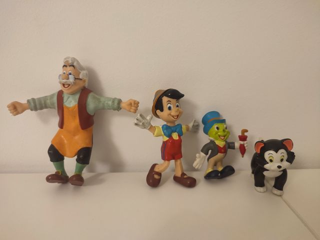 Figure in gomma di Pinocchio e amici