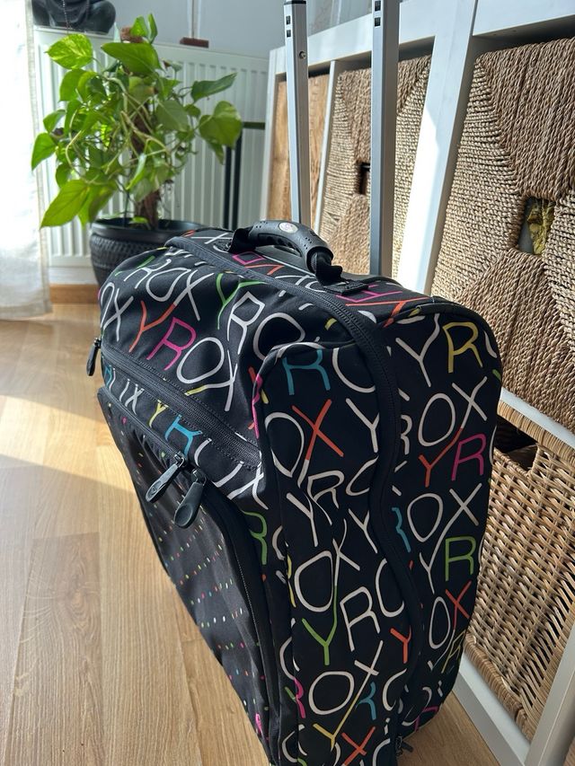 Maleta Roxy Negra Multicolor con ruedas