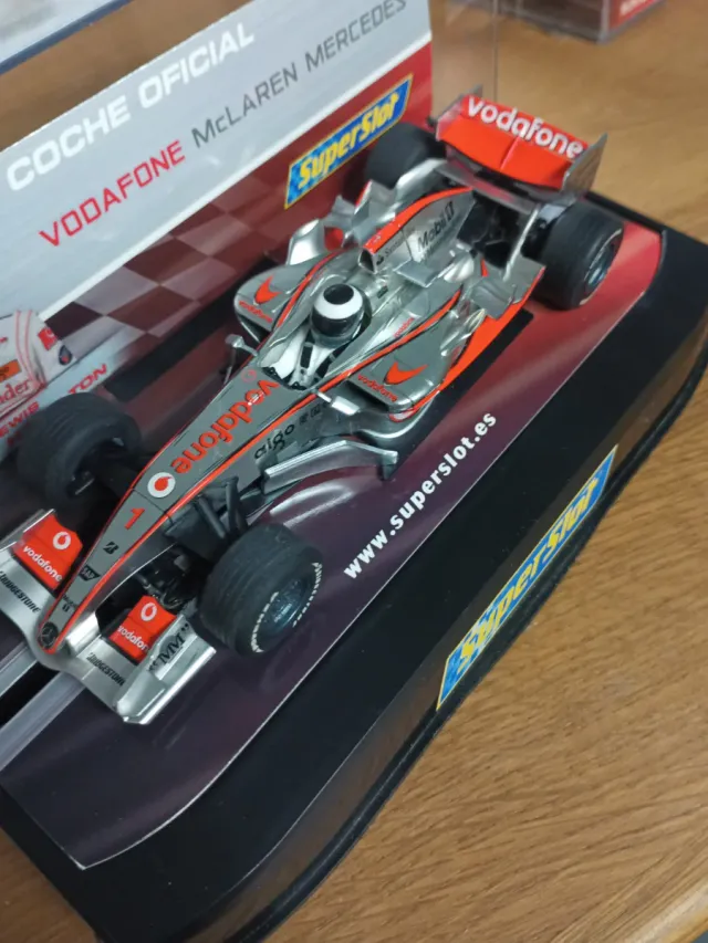 Scalextric F1 McLaren Vodafone