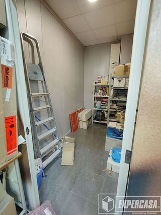 Local comercial en venta en Centro Ciudad en Manises