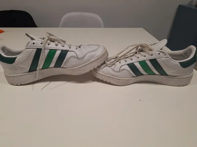 Zapatillas Adidas Team Court Blancas y Verdes