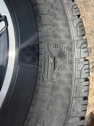 Neumáticos 225/75R16 CP 118R