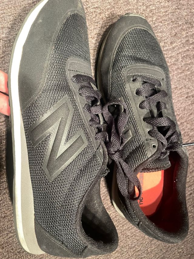 New Balance negras como nuevas