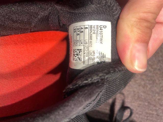 New Balance negras como nuevas