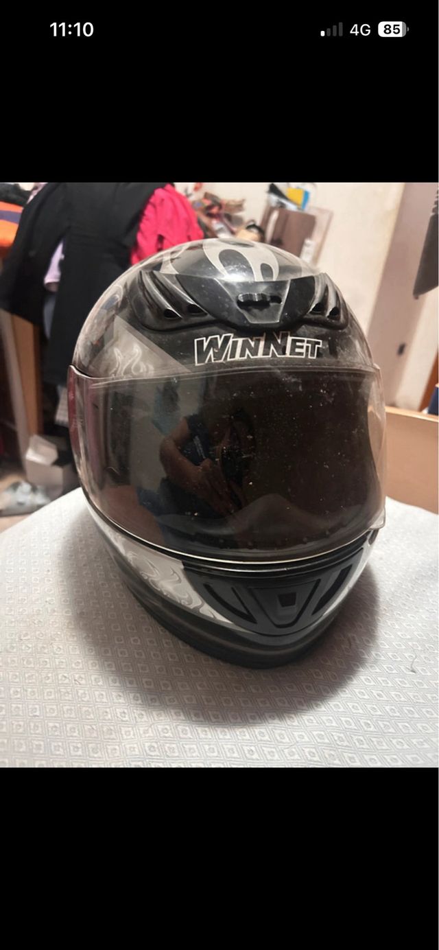 Casco integrale nero fiamme argento