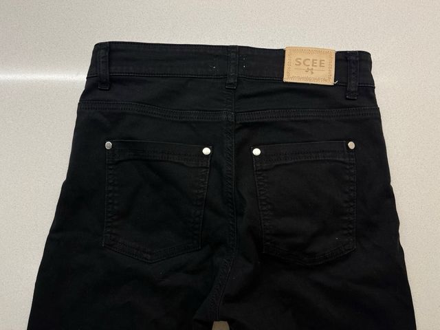 Pantaloni lunghi neri skinny SCEE taglia unica