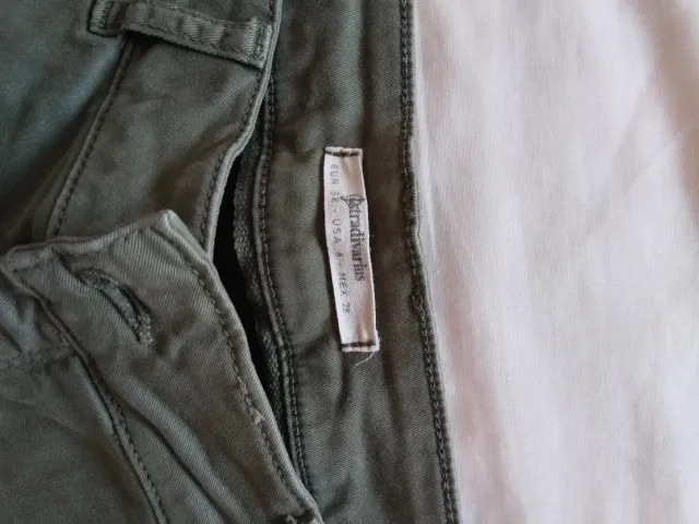 Pantalón corto verde oliva