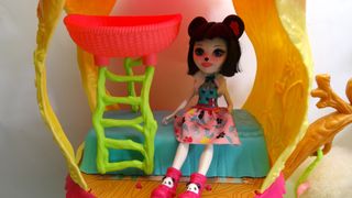 Enchantimals Casa del Árbol + Pack 3 muñecas | 4+