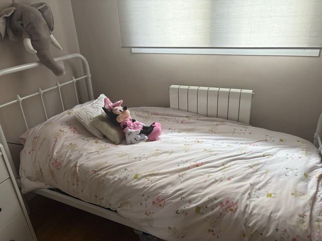 Cama 90 con colchón gris