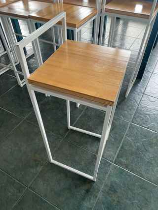 Sgabelli da bar in legno e metallo