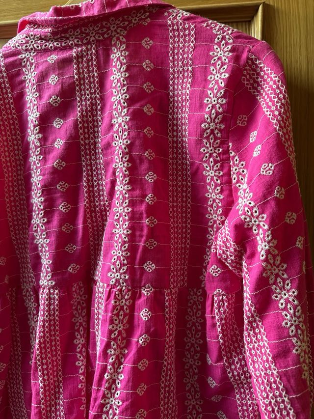 Camisa Zara bordada rosa Talla M