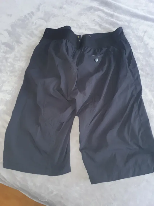 Pantalón corto MTB Endura sin badana. TALLA M
