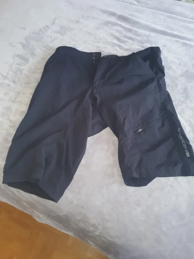 Pantalón corto MTB Endura sin badana. TALLA M