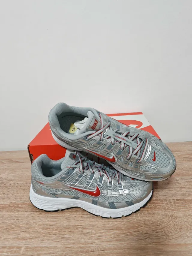 Nike P-6000 Argento Rosso Taglia 38 Nuove