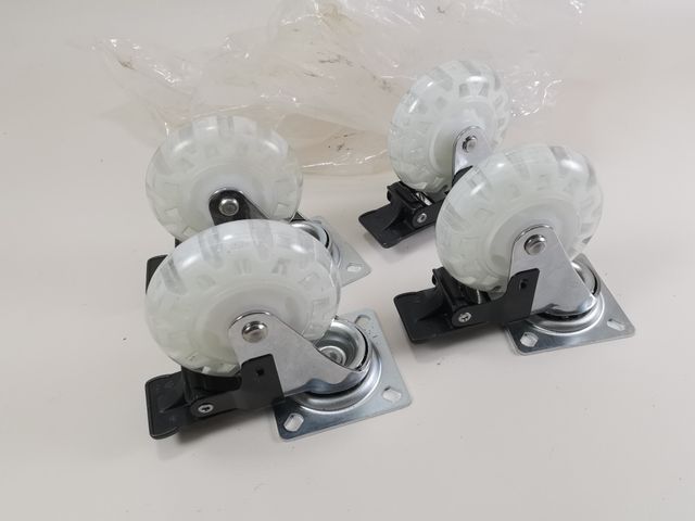 4 Ruedas Giratorias con Freno