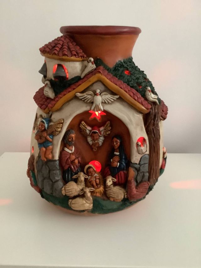 Belen Grande Peruano modelado en holla de Arcilla