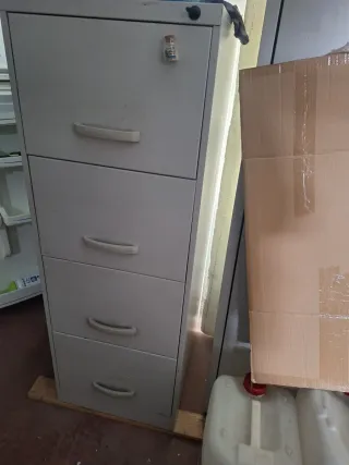 Archivador Metálico Oficina 4 Cajones con llave.
